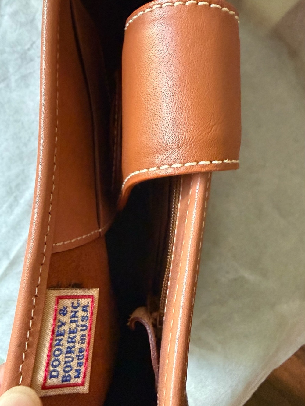Dooney and Bourke Tan Leather Shoulder Bag - Picture 7 of 7